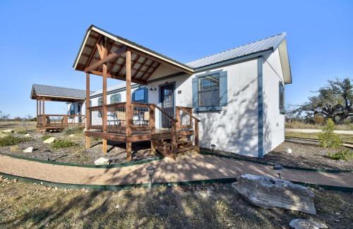 Fredericksburg House | Bonny Bluebonnets Cottage with Stunning Hill Country Views