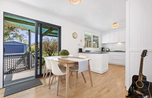 Ocean Grove House | Bonnyvale Beach Abode Free WiFi