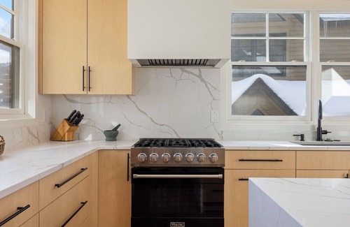 Saddle Ridge House | Book a Holiday Stay Today! Ski-in, Ski-out Townhome with Private Hot Tub and Fireplace!