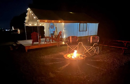 Cassville RV Rental | Book All 5 Glamping Units near Roaring River Park