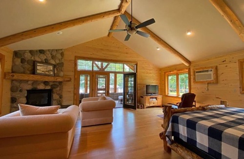 Wetmore Cabin | Book for your Fall colors!