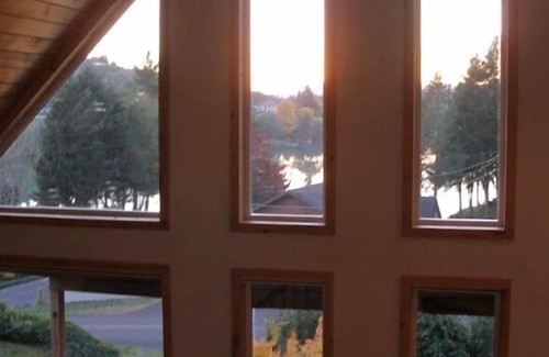 Silver Creek House | Book Now for Your Summer Lake Getaway! Hot Tub & Covered Deck! Boat Access!