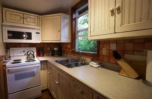 Tofino Cabin | Book your Chesterman Beach Cottage 90 feet to the Beach today!