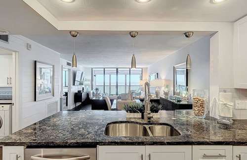 Fort Myers Beach Condo | Book your tropical stay in Unit 1103 directly on the beach