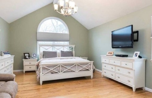 Westhampton House | Booking Summer 2023 NOW! 20k June, 34K July and 39k August. Renovated