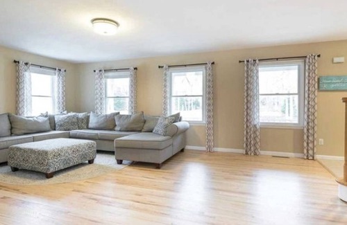 Westhampton House | Booking Summer 2023 NOW! 20k June, 34K July and 39k August. Renovated