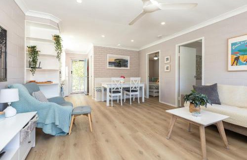 Blueys Beach House | Boomerang Point Apartment