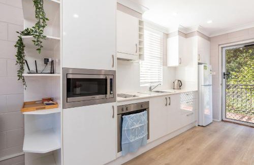 Blueys Beach House | Boomerang Point Apartment