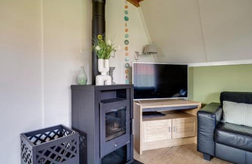 Zwiggelte House | Boomklever I Charmante Vakantiewoning met Openhaard