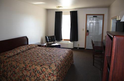 Drumright Hotel | Boomtown Inn