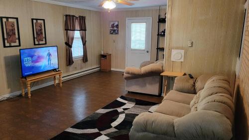 Franklin House | Boone's Throwback Lodge