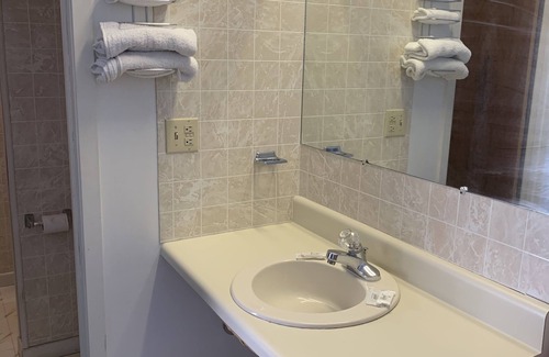 Middlesboro Hotel | Boone Trail Inn
