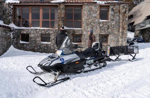 Perisher Valley Cabin | Boonoona Ski Lodge