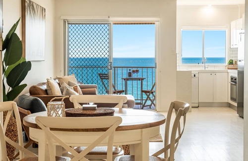 Yamba Apartment | Boorolong 4 | The Most affordable views in Yamba