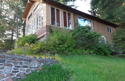 Faraday Cottage | BOOTH LANE - 3 Bedroom Waterfront Cottage: nAVAILABLE:nJULY 26TH-AUGUST 2ND!