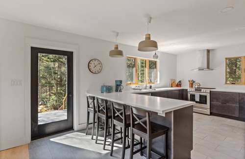 Southport House | Boothbay area - Newly renovated, near ocean, short drive to Botanical Gardens