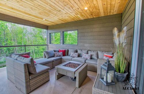 Petite-Riviere-Saint-Francois Ski Chalet | Boréale du Massif