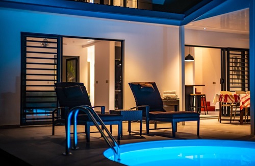 Point Matira Villa | BORA - Tahaana Hoe Pool