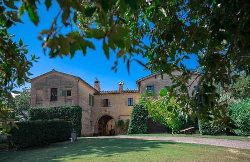 Buonconvento Villa | BORGO ANTICO - Nine Bedroom Villa, Sleeps 20