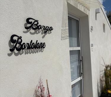 Roccazzo House | Borgo Bortolone