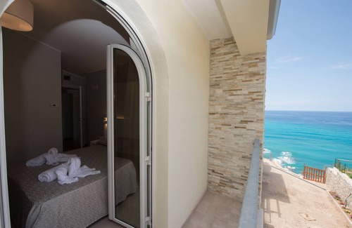 Parghelia House | Borgo degli Dei - Affittacamere Poseidone
