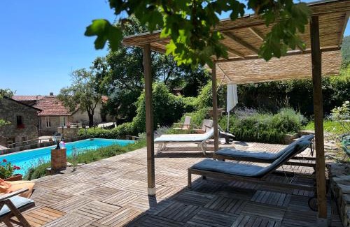 Arlia House | Borgo di Quarazzana holiday house with pool for groups Tuscany