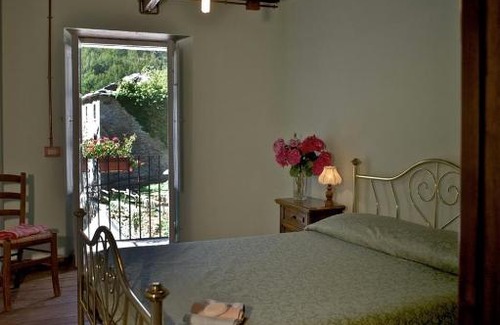 Careggine House | Borgo Isola Santa