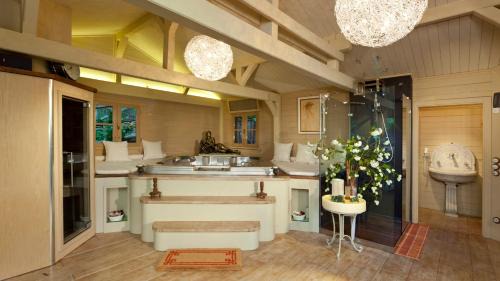 Ciciano Villa | BORGO PARADISO 4&2, Emma Villas