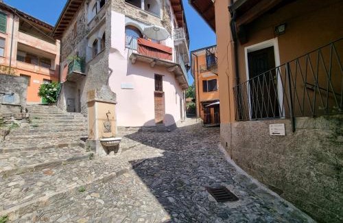 Maccagno House | Borgo Paradiso Guest House