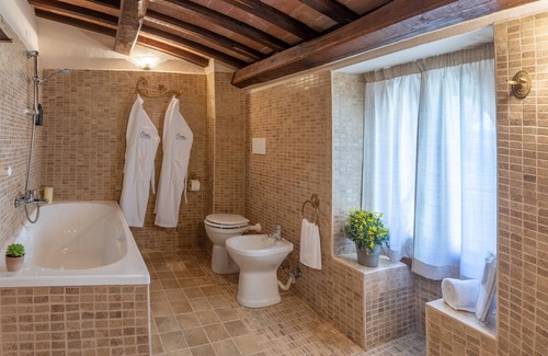 Loreto Hotel | Borgo Petroro