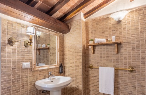 Loreto Hotel | Borgo Petroro