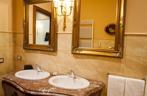 Penna San Giovanni Hotel | Borgo Pilotti Hotel & Restaurant