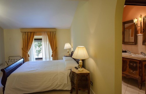 Penna San Giovanni Hotel | Borgo Pilotti Hotel & Restaurant