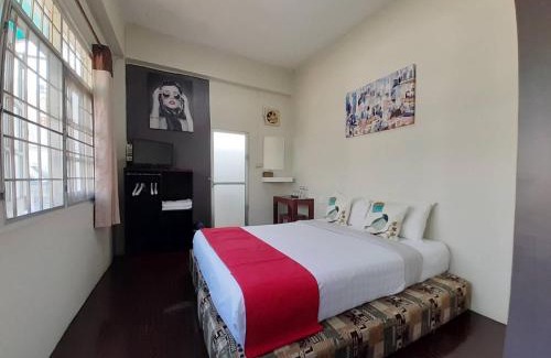 Thapae Hotel | Born Guest House