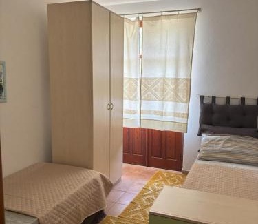 Magomadas Apartment | Bosa appartamento Bouganville con vista mare ampio terrazzo