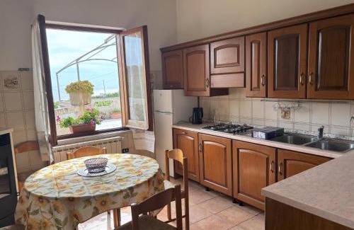 Magomadas Apartment | Bosa appartamento Bouganville con vista mare ampio terrazzo