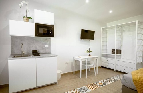Boscotrecase Bed & Breakfast | Bosco Mattavona b&b, an oasis of peace suspended between sky and sea.