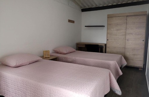 Cali Cabin | Bosque de Niebla Birding & Nature