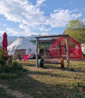 Cholpon-Ata House | Bosteri Camping