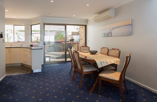 Port Lincoln House | Boston Bay Apartment