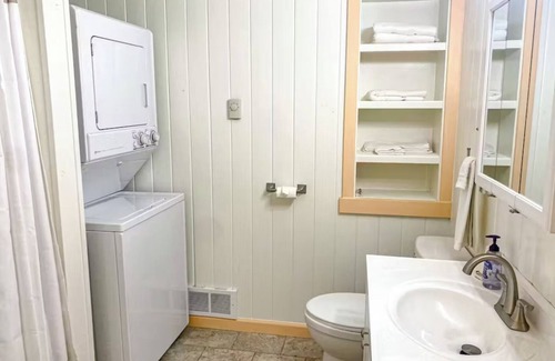 Pacific Beach Apartment | Bosun's Locker