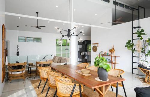 Bophut Villa | Botan Villa 3br Poolgarden & Sea View In Chaweng