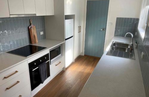 Warrnambool Apartment | Botanic Racecourse