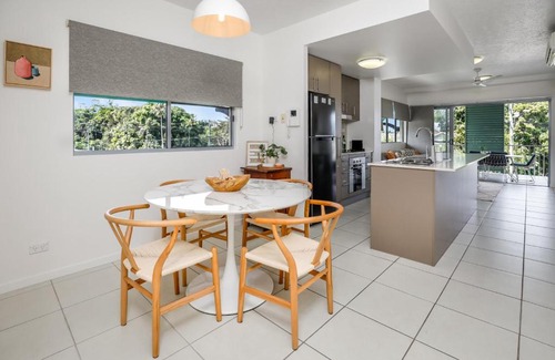 Edge Hill Apartment | Botanicals in Heart of Edge Hill 17