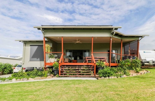 Agnes Water House | Bottle Tree Cottage Ocean Views