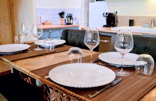 Perigueux Apartment | Boudoir de la Sagesse