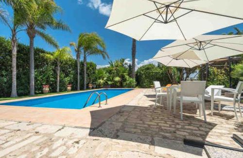 Caucana-finaiti-casuzze-finaiti Nord Villa | BougainVilla