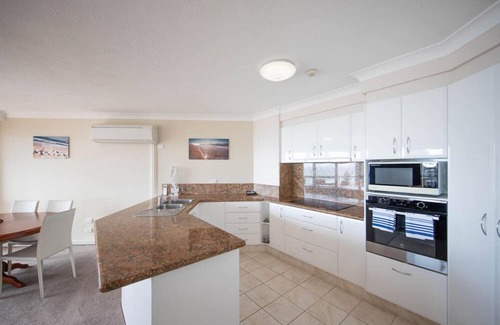 Main Beach Apartment | Bougainvillea Luxury Apartments