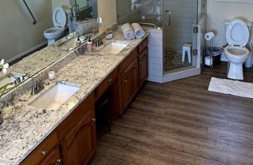 Athens House | Bouj-Ranch Hse near lake w 20ac
