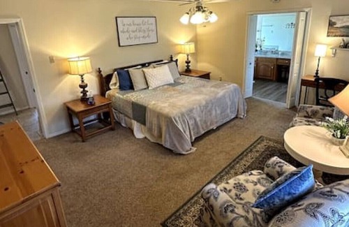 Athens House | Bouj-Ranch Hse near lake w 20ac